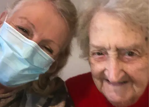 Family photograph Lydia Marshall and her 91-year-old mother Dorothy McGuire