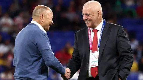 Eddie Jones and Warren Gatland shake hands