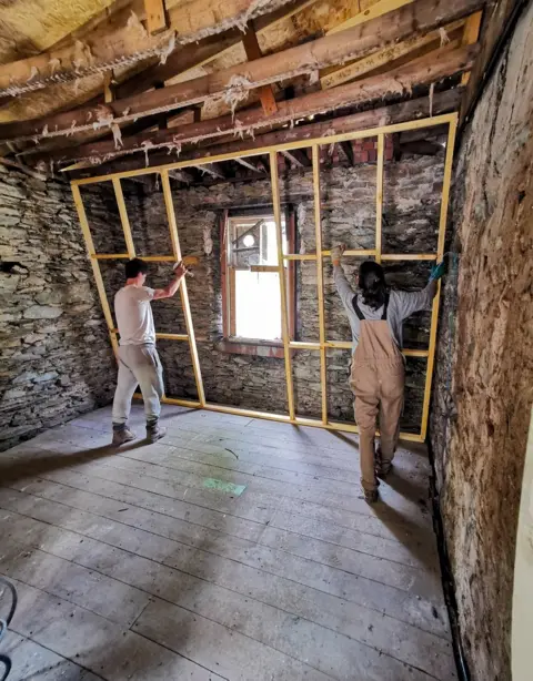 @whathavewedunoon Jameswood villa