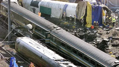 Getty Images The wreckage of the two trains that collided in 1999