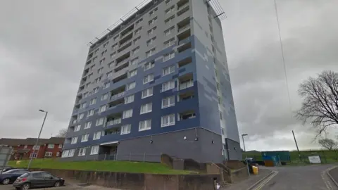 Google Hillview flats, Newport