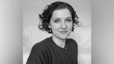 Chloe Savage Chloe Savage