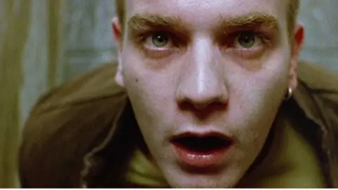 ewan mcgreogr in trainspotting