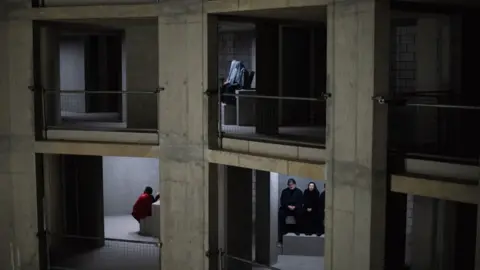 Hugo Glendinning/Taryn Simon Projects Mourners