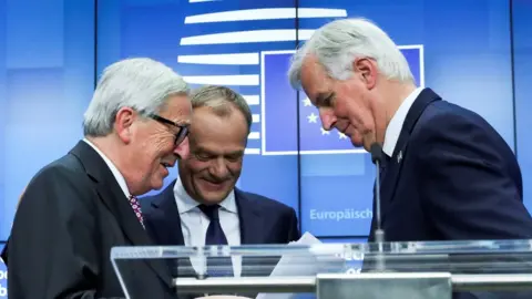 Reuters European Commission President Jean-Claude Juncker (l), European Council President Donald Tusk (c) and European Union's chief Brexit negotiator Michel Barnier (r)