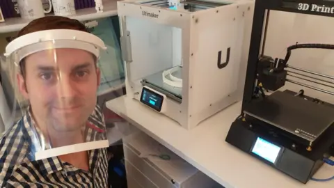 Wordmonster Carl Owen with the 3D printer