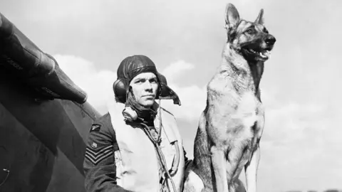 Leanne Rodgers-Gibbs/IWM pilot & dog