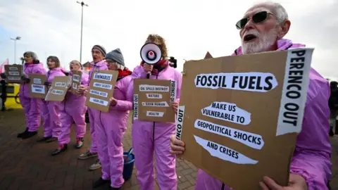 Finnbarr Webster/Getty Images Oil spill protests