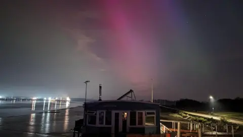 NicSki/BBC Weather Watchers Northern Lights in Burnham on Crouch in Essex