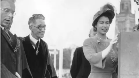 Getty Images Princess Elizabeth in Coventry 1948