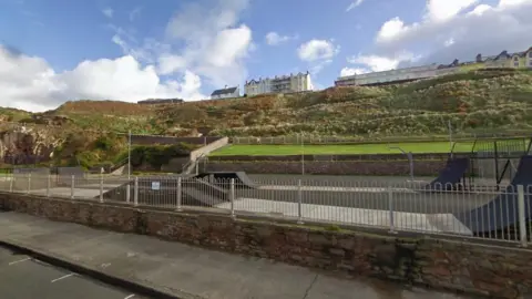 Google Marine Parade, Peel, street view