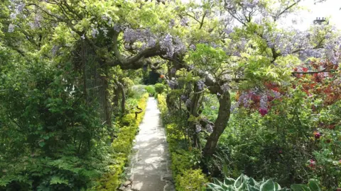 Friends of Broughton House Gardens