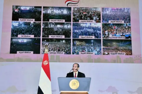 EPA Egyptian President Abdul Fattah al-Sisi announces his candidacy in the upcoming presidential election, in Cairo, Egypt (2 October 2023)