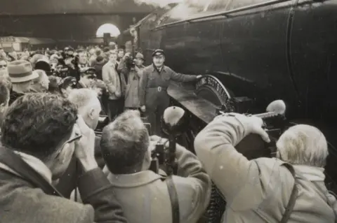 Daily Herald Archive flying scotsman last trip from king's cross