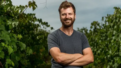 Zach Everett Zach Everett