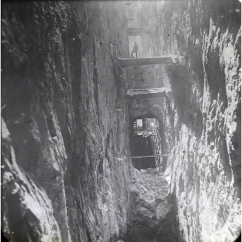 Scottish Water trench 3.jpg