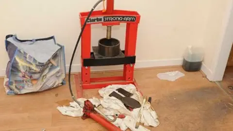 Police Scotland drugs press