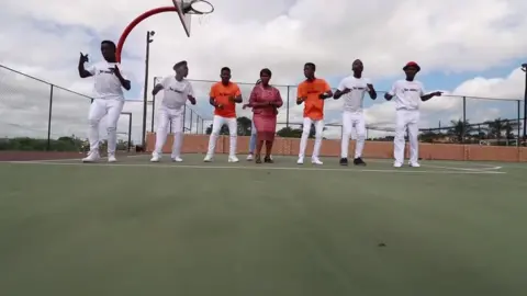 Select Africa TV/YouTube GeeSixFive with dancers in her music video