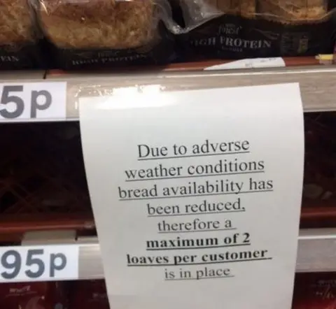 Twitter Rationing of bread in Scotland
