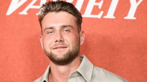 Harry Jowsey urges followers to wear sunscreen after skin cancer diagnosis