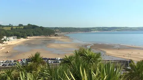 Saundersfoot beach