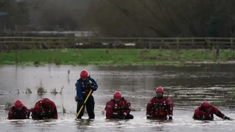 PA Media Search teams in the water