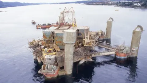 Sven Tønnessen/Norwegian Petroleum Museum Aerial view of the rig