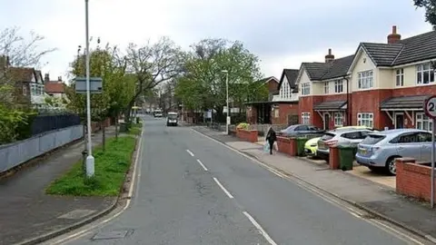 Elbow Lane, Formby