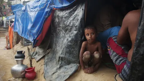 Simon Murphy Rohingya refugee