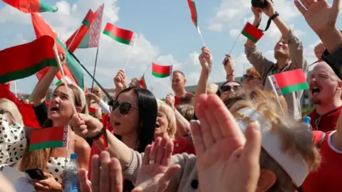 Reuters Supporters of President Lukashenko rally in central Minsk