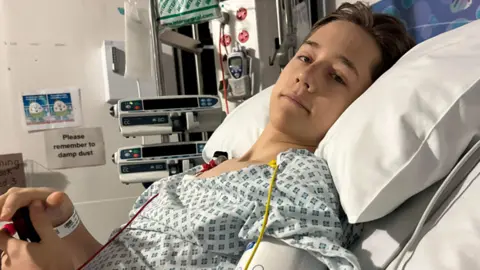 Kamila Nowicka Alan Nowicki in hospital