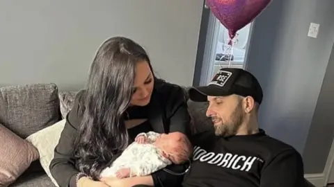 Rachel Stonehouse The family's first day home