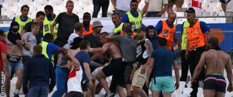 Euro 2016: Marseille clashes leave England fans in hospital - BBC News