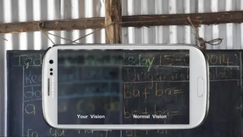 Peek Vision Screen shot of split screen showing normal and poor vision