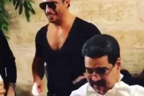 Twitter/@nusr-ett Chef Nusret Gokce posted pictures of President Maduro in