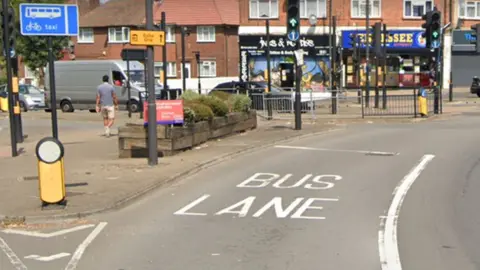 Northolt Road bus lane