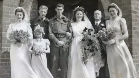 Family photo Kathleen and Cliff Ball on their wedding day