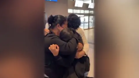 Facebook The moment Ariany reunited with her mother and brother