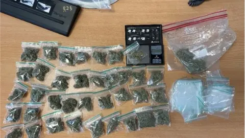 Met Police Drugs seized