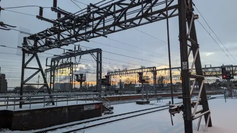 Network Rail Snow at Glasgow Central