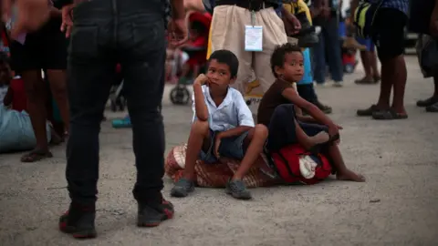 Reuters Jeferson Monterrosa, aged 4, and Jonatan Monterrosa, aged 6. migrant brothers from Honduras, 2 November 2018