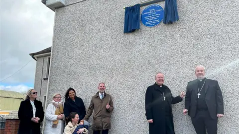 Ulster Histtory Circle Blue plaque unveiled