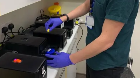 DnaNudge 2020 Nudgebox testing machine