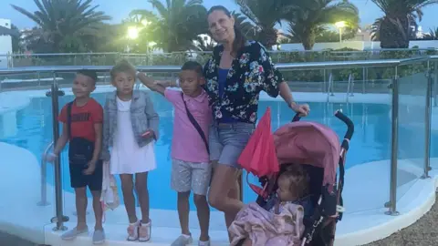 Zoey Davies Zoey Davies and her children