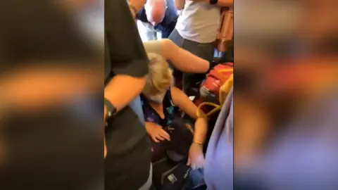 Lauren Elizabeth The packed carriage