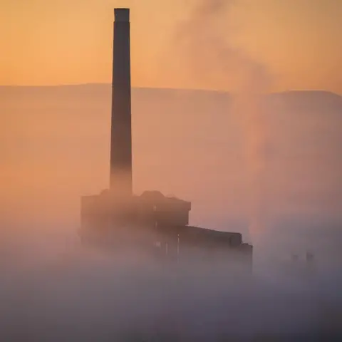 Wesley Kristopher Cloud inversion above Castleton