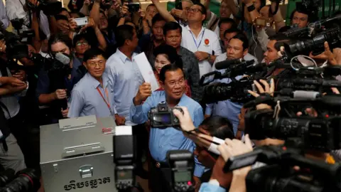 Reuters Hun Sen votes