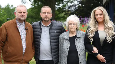 Nottinghamshire Police Alfred's grandsons Russell and Jason Lowbridge, Alfred's daughter Julie Swinscoe and Alfred's great grand-daughter Saffron Lowbridge