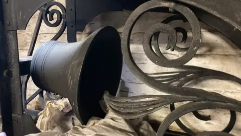 Andrew Turner/BBC clock chime