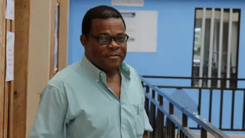 Luis Enrique Sinisterra